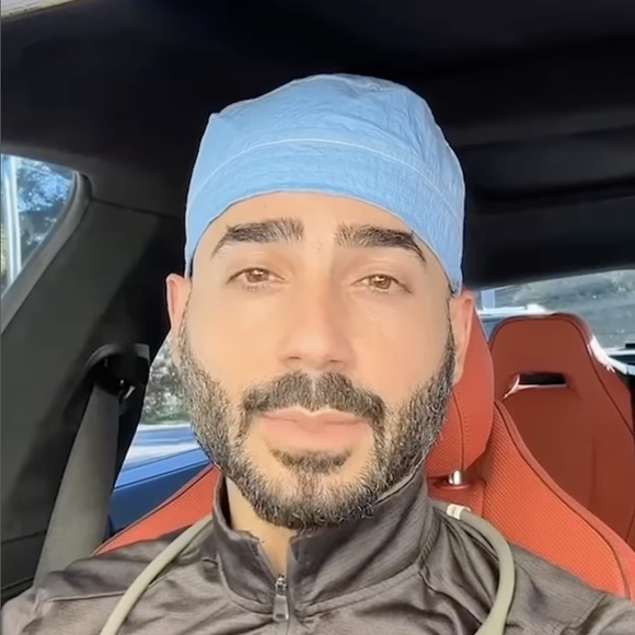Mais alors quel pain consommer ? Sur TikTok, un autre expert, le gastro-entérologue Joseph Salhab, a révélé le meilleur pain pour prendre soin de sa santé intestinale.

Le Docteur Joseph Salhab, Stomach Doc sur les réseaux sociaux