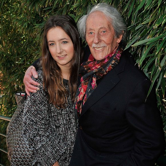 Jean Rochefort et sa fille Clémence - Jour 10 - Célébrités aux Internationaux de France de tennis de Roland-Garros lors du match opposant Jo-Wilfrid Tsonga à Roger Federer le 4 juin 2013.