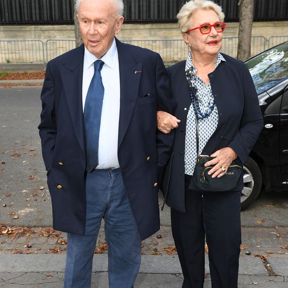 L'époux de Colette s'est confié sans fausse modestie sur sa carrière

Exclusif -  Philippe Bouvard et sa femme Colette - Arrivées à l'enregistrement de l'émission "Vivement Dimanche" au Studio Gabriel à Paris, diffusée le 9 octobre 2022 sur France 3.Paris le 5 octobre 2022.

© Giancarlo Gorassini / Bestimage