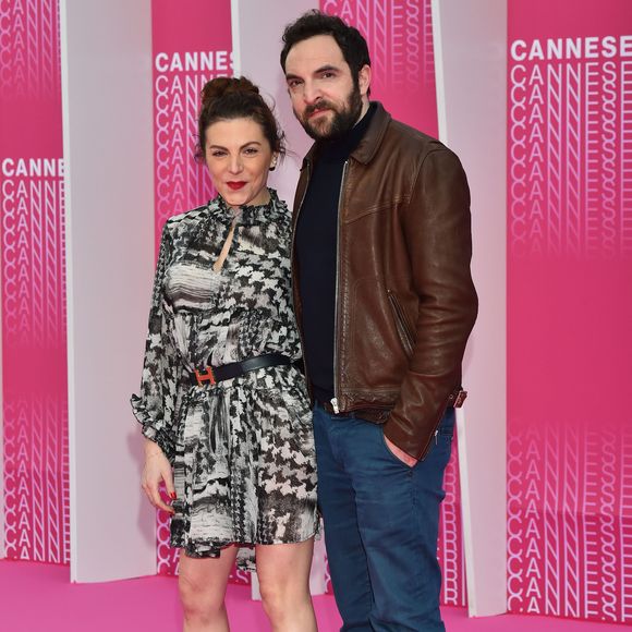 Anne-Elisabeth Blateau et David Mora durant la soirée d'ouverture de la compétition du Canneseries le 7 avril 2018.

© Bruno Bebert / Bestimage