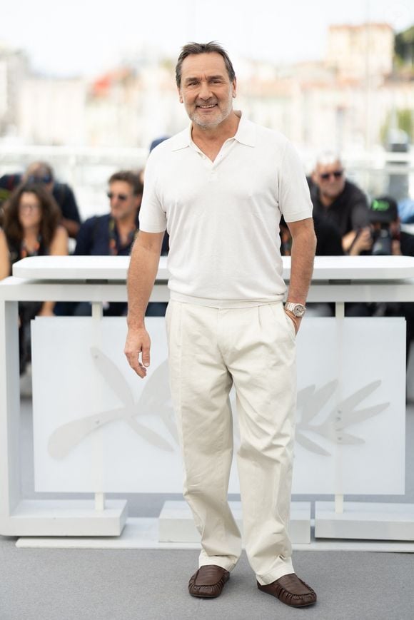 Ce modèle prestigieux est considéré comme l’une des montres les plus convoitées du moment.

Gilles Lellouche au photocall du film "La Vénus Electrique" (hors compétition) lors du 79ème Festival International du Film de Cannes (12 - 23 mai 2026), le 13 mai 2026.
© Jacovides / Moreau / Bestimage