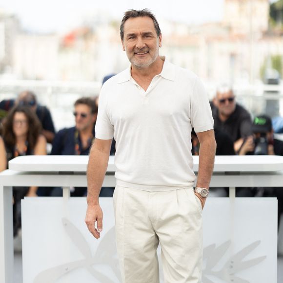Ce modèle prestigieux est considéré comme l’une des montres les plus convoitées du moment.

Gilles Lellouche au photocall du film "La Vénus Electrique" (hors compétition) lors du 79ème Festival International du Film de Cannes (12 - 23 mai 2026), le 13 mai 2026.
© Jacovides / Moreau / Bestimage