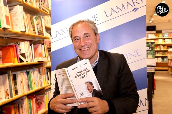 Benjamin Patou - Les célébrités à la séance de dédicaces de Benjamin Patou pour la sortie de son livre "Itinéraire d'un Enfant Raté (Ed. Fayard)" à la librairie Lamartine à Paris, le 19 mai 2026.
© Cédric Perrin/Bestimage