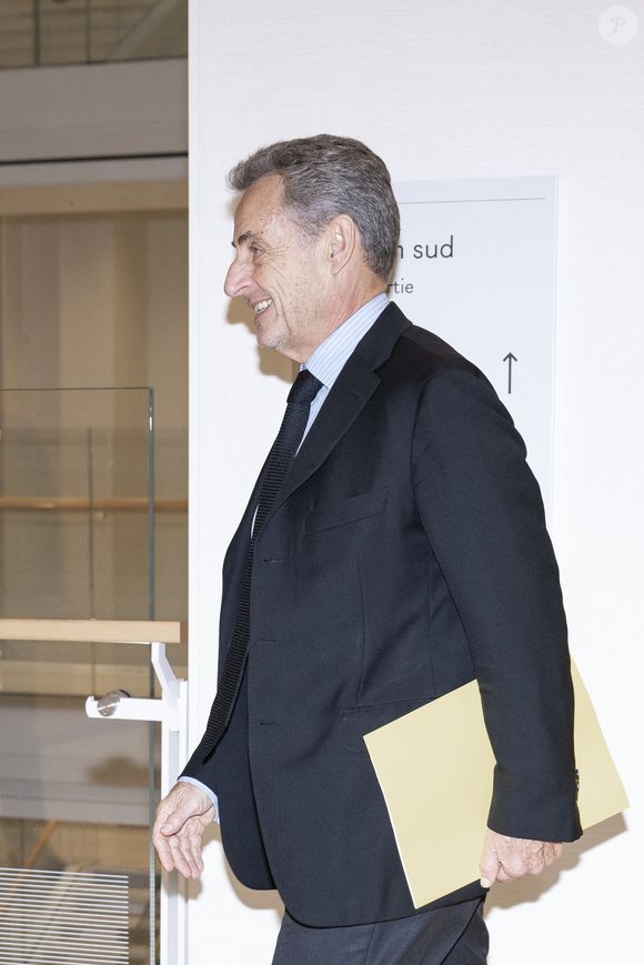 L'ancien président français Nicolas Sarkozy (qui vient de fêter ses 70 ans hier le 28 janvier) - N.Sarkozy et 11 autres prévenus arrivent au tribunal de Paris pour leur procès pour des accusations de financement illégal de la campagne présidentielle victorieuse de 2007 par le dictateur M.Kadhafi, le 29 janvier 2025. © Pierre Perusseau/Bestimage