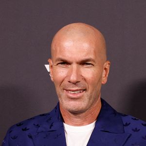Zinedine Zidane assiste au photocall de présentation du jeu EA Sports FC25, au Pabellón Satélite à Madrid, en Espagne.

© Zuma Press/Bestimage
