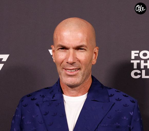 Zinedine Zidane assiste au photocall de présentation du jeu EA Sports FC25, au Pabellón Satélite à Madrid, en Espagne.

© Zuma Press/Bestimage