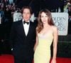 L'acteur est même devenu le parrain du fils de son ex.

Hugh Grant et Elizabeth Hurley - Soirée des Golden Globe à Los Angeles.

© Bestimage