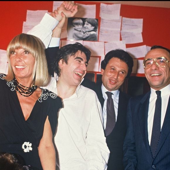 L'actrice a toujours refusé de voir ce choix comme un sacrifice

Michel Drucker et Dany Saval avec Serge Lama et Yves Mourousi en 1984. AGENCE / BESTIMAGE