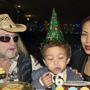 Cela ne l'empêche pas de voir son garçon
Exclusif - Michel Polnareff fête le 6ème anniversaire de son fils Louka avec sa compagne Danyellah au Domaine de Verchant à Castelnau-le-Lez près de Montpellier le 28 décembre 2016. Alors que c'est la première fois qu'il s"exprime depuis son hospitalisation, le chanteur a organisé une soirée pleine de surprises avec magicien et feux d'artifice. (INTERVIEW DISPONIBLE) © Romain Canot / Bestimage