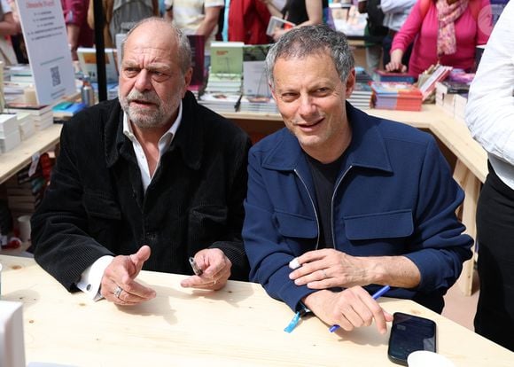 Eric Dupond-Moretti et Marc-Olivier Fogiel lors du 5ème festival du Livre de Paris au Grand Palais à Paris, France, le 17 avril 2026. Les 17, 18 et 19 avril 2026, le Festival du livre de Paris célébrera les livres et la lecture, sous toutes ses formes, pour tous les publics. © Denis Guignebourg/BestImage