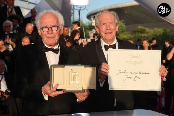 ou encore Jean-Pierre et Luc Dardenne 

Jean-Pierre et Luc Dardenne (Prix du meilleur scénario pour «Jeunes mères») - Photocall des lauréats des palmes du 78ème Festival International du Film de Cannes, au Palais des Festivals à Cannes. Le 24 mai 2025
© Jacovides-Moreau / Bestimage