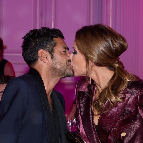 Mais voilà hier soir, pour célébrer cet anniversaire, Jamel Debbouze n'était pas auprès de sa belle. 

Exclusif - Mélissa Theuriau et Jamel Debbouze lors de la 11ème édition de la soirée Global Gift Gala à l'hôtel Four Seasons George V à Paris le 30 septembre 2023.

© Cyril Moreau / Bestimage