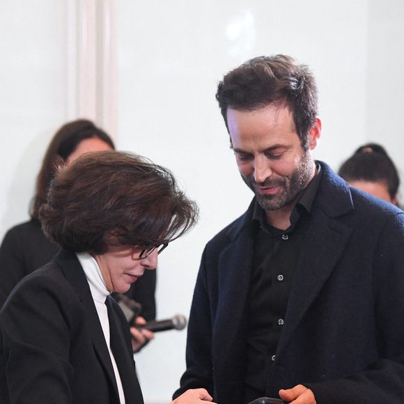 Rachida Dati, ministre de la Culture, Benjamin Millepied - Conférence de presse Olympiades culturelles de paris 2024 et vernissage de l'exposition MATCH Design & Sport - une histoire tournée vers le futur au Musée du Luxembourg à Paris le 11 mars 2024.

© Lionel Urman / Panoramic / Bestimage