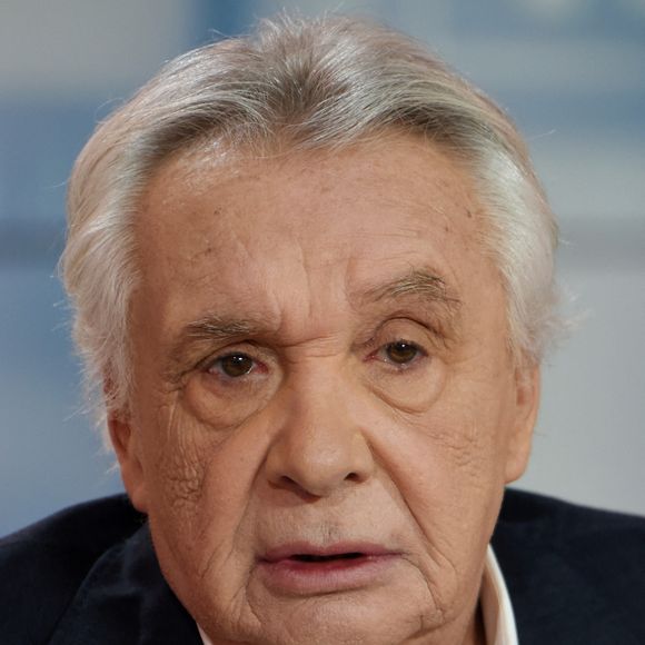 Michel Sardou est interwievé par Apolline de Malherbe sur BFMTV à Paris, France, le 27 octobre 2019. Photo by Alain Apaydin/ABACAPRESS.COM