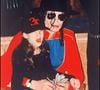 Elle raconte que le chanteur cherchait simplement à retrouver l'enfance qu'il n'avait jamais eue sous la coupe de son père et aimait la compagnie simple d'enfants.

Archives - Michael Jackson en Nouvelle Zélande en 1996. 

©Bestimage