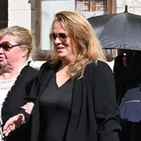 Loana : Sa fille Mindy et sa petite-fille Maelysse n'étaient pas présentes lors du recueillement à Nice, qui étaient alors ces deux personnes ?