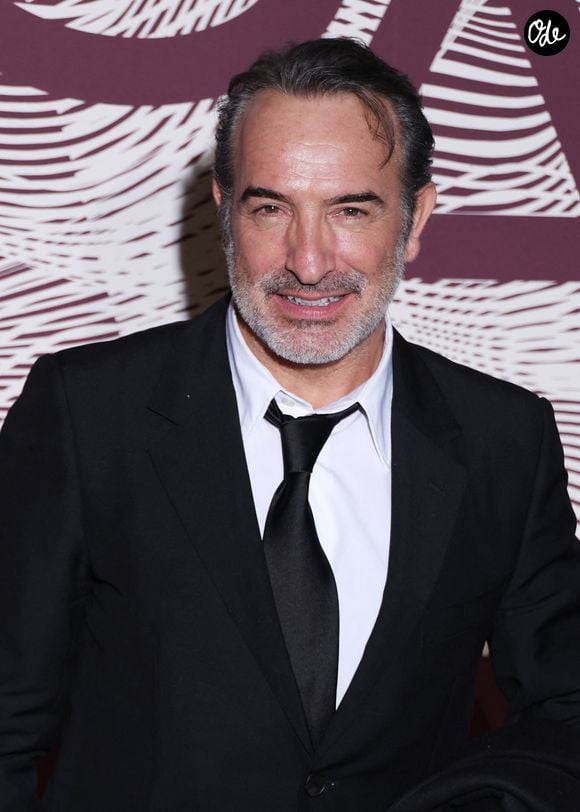 Jean Dujardin au photocall du dîner de la 51ème cérémonie des César au Fouquet's à Paris, le 27 février 2026. 

© Denis Guignebourg/Bestimage