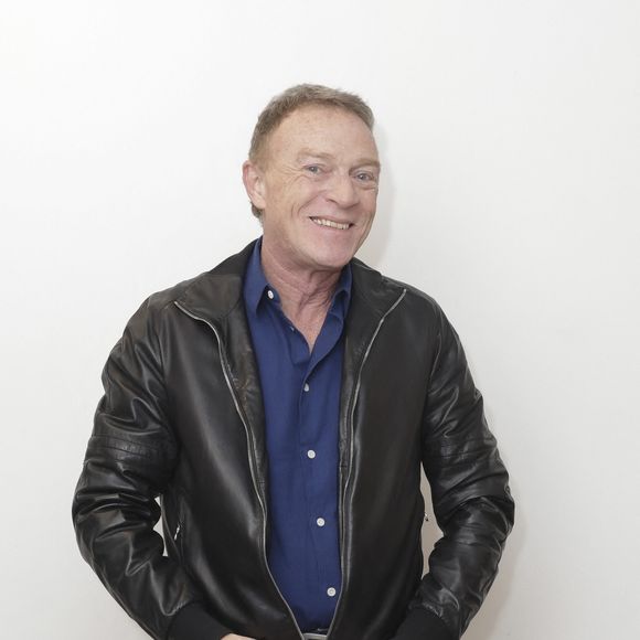 "Bah voilà, quoi ! L’heure du déménagement est arrivée", a-t-il écrit, non sans nostalgie. 

Christophe Hondelatte sur C8  Le 21 mars 2024
Photo par Jack Tribeca / Bestimage