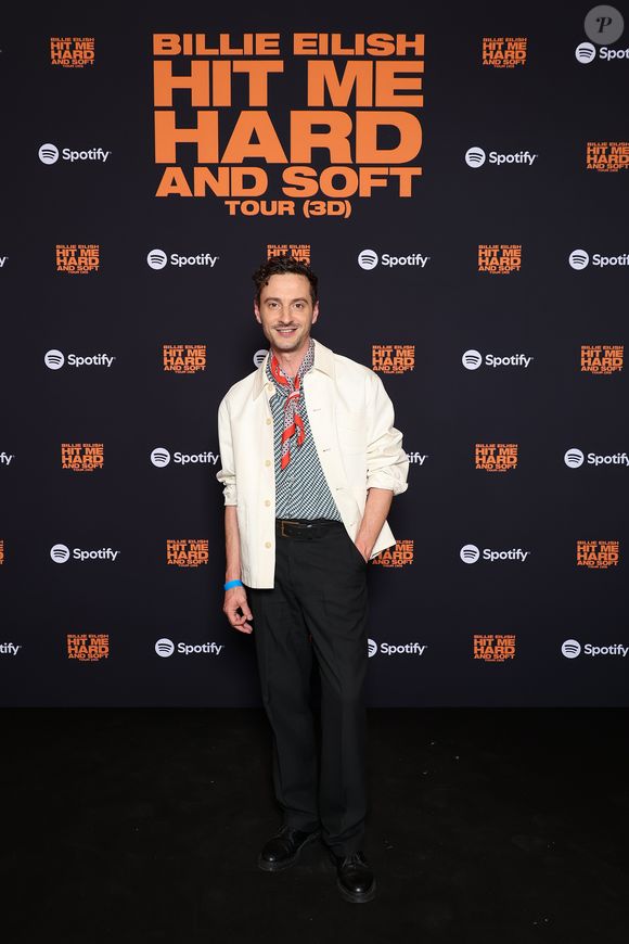 Ou encore Thomas Jolly.

Thomas Jolly à l'avant-première du film sur Billie Eilish réalisé en 3D qui retrace l’un des concerts de sa tournée "Hit me hard and soft". © Antoine Flament / Paramount Pictures