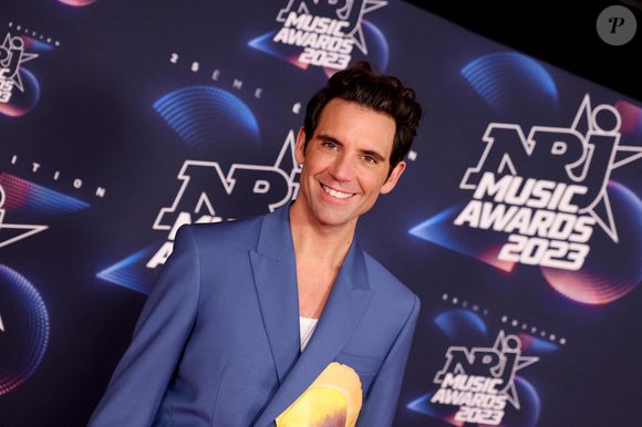 Mika au photocall de la 25ème cérémonie des "NRJ Music Awards (NMA)" au palais des Festivals et des Congrès de Cannes, France, le 10 novembre 2023. © Dominique Jacovides/Bestimage