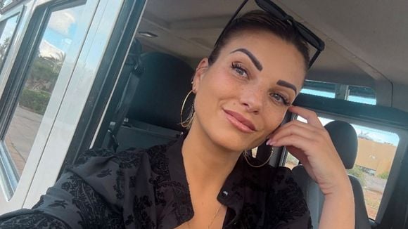 Au Maroc, Coralie (Mariés au premier regard) et son compagnon recalés d'un restaurant : "On est obligé de manger dehors"