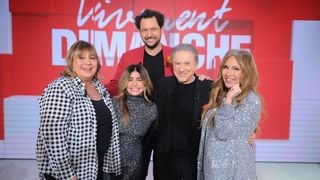 Vivement Dimanche : Michel Drucker reçoit une chanteuse qui va fêter ses 30 ans de carrière et qui a marqué l'histoire des comédies musicales
