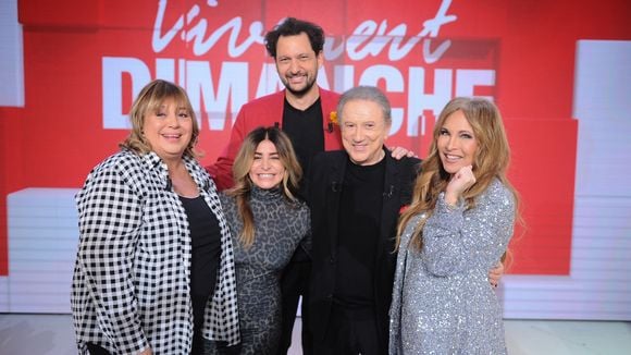 Vivement Dimanche : Michel Drucker reçoit une chanteuse qui va fêter ses 30 ans de carrière et qui a marqué l'histoire des comédies musicales