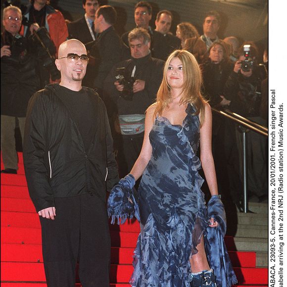 20/01/2001. Le chanteur français Pascal Obispo et son épouse Isabelle arrivent à la 2e édition des NRJ (Radio station) Music Awards. © Nicolas Khayat/ABACA