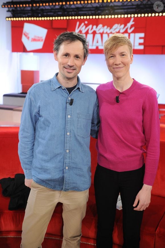 L'explorateur Matthieu Tordeur et la brillante glaciologue Heïdi Sevestre viendront se réchauffer après leur incroyable expédition.

Exclusif - Mathieu Tordeur et Heidi Sevestre lors de l'enregistrement de l'émission Vivement dimanche au studio Rive gauche, présentée par M.Drucker, diffusée sur France 3 le 17 mai 2026, à Paris, France, le 21 avril 2026. © Guillaume Gaffiot/Bestimage