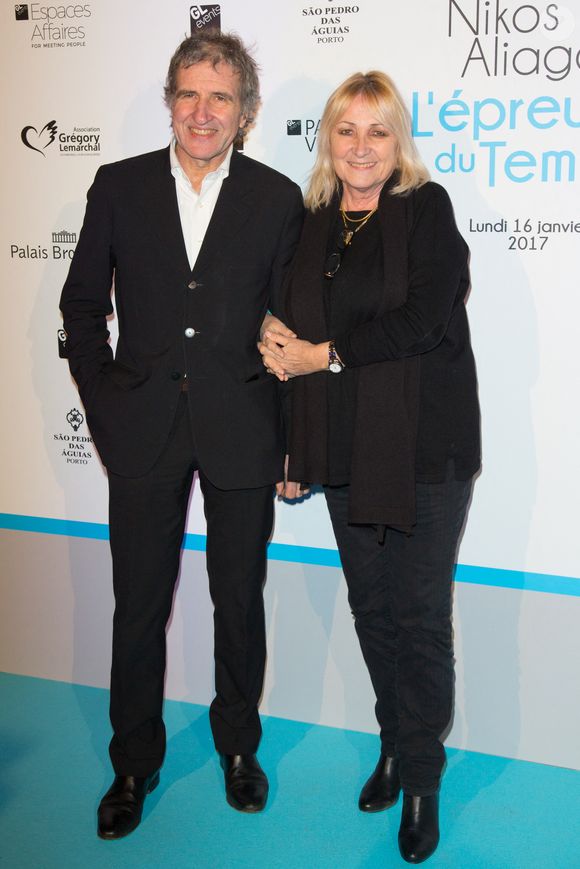 Gerard Leclerc, Julie Leclerc arrivent au vernissage de l'exposition 'l'epreuve du temps' de Nikos Aliagas au Palais Brongniart a Paris, France le 17 janvier 2017. Photo by Berzane-Robert/ABACAPRESS.COM