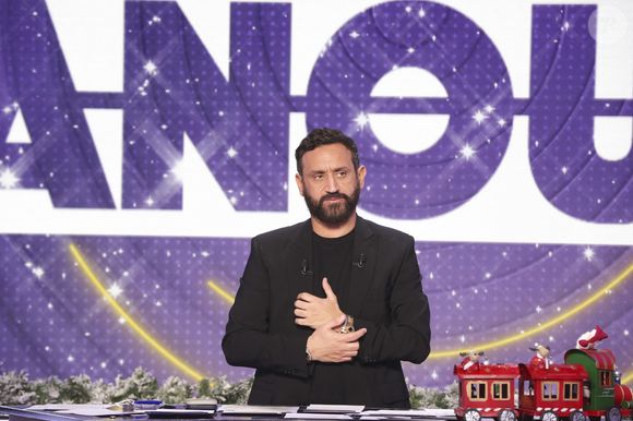 Exclusif - Cyril Hanouna sur le plateau de l’enregistrement de l’émission « Face à Hanouna » présentée par C.Hanouna et diffusée sur C8 le 30 novembre 2024, à Paris, France, le 28 novembre 2024. © Jack Tribeca / Bestimage
