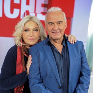 Exclusif - Michel Fugain et son épouse Sanda - Enregistrement de l'émission Vivement dimanche au studio Rive Gauche à Paris, présentée par Michel Drucker et diffusée le 9 février sur France 3. © Guillaume Gaffiot/Bestimage