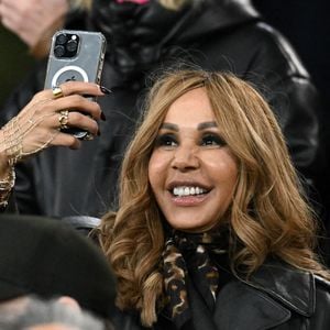 Dans une interview accordée à Paris Match ce jeudi 9 avril 2026, l'ex femme de David Guetta en a dit plus sur le début de carrière prometteur de son fils ainé : 

Cathy Guetta dans les tribunes lors du match de Ligue des Champions entre le Paris Saint Germain contre Tottenham Hotspur Football Club (5-3) au Parc des Princes à Paris le 26 novembre 2025.© Lionel urman/PsnewZ/Bestimage