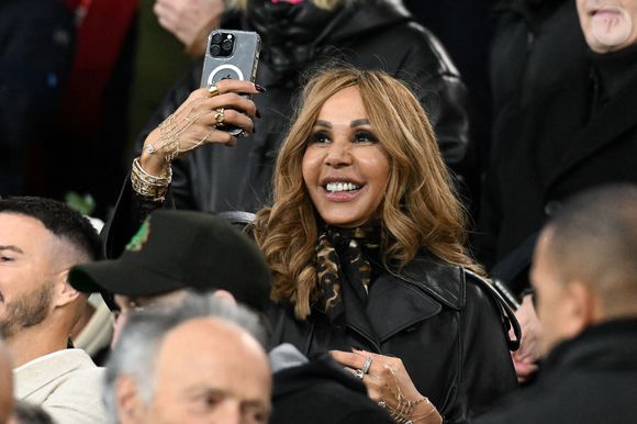 Dans une interview accordée à Paris Match ce jeudi 9 avril 2026, l'ex femme de David Guetta en a dit plus sur le début de carrière prometteur de son fils ainé : 

Cathy Guetta dans les tribunes lors du match de Ligue des Champions entre le Paris Saint Germain contre Tottenham Hotspur Football Club (5-3) au Parc des Princes à Paris le 26 novembre 2025.© Lionel urman/PsnewZ/Bestimage