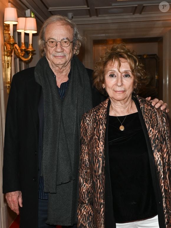 Patrick Chesnais et sa femme Josiane Stoléru - Gala caritatif des "Stéthos d'Or" qui récompensent les artistes qui contribuent au bien-être de tous, organisé par la Fondation pour la Recherche en Physiologie au George V à Paris, le 27 mars 2023. © Coadic Guirec-Rachid Bellak/Bestimage