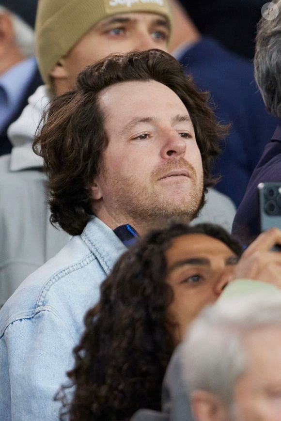 Son image publique a toutefois été écornée par de récentes accusations de violences émanants de ses anciennes compagnes

Jean Imbert - Célébrités dans les tribunes lors du quart de finale aller de Ligue des champions: Le PSG s'est incliné à domicile face au FC Barcelone (2-3) au Parc des Princes à Paris le 10 avril 2024. © Cyril Moreau/Bestimage