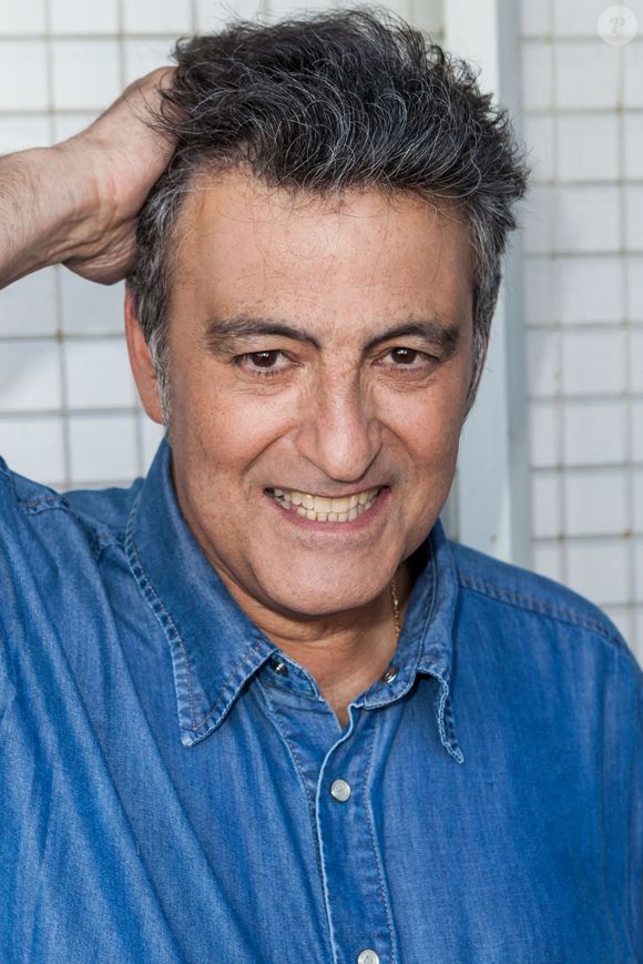 Portrait du chanteur Phil Barney lors de l'enregistrement de l'émission de télévision les grands du rire à Paris, France le 16 Juin 2015. Photo Maxime Reynaud/APS-Medias/ABACAPRESS.COM