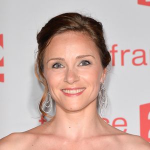"On s'est rapprochées avec les années. On s'appelle souvent et on prépare même un projet ensemble", a ajouté Delphine Depardieu. 

Delphine Depardieu - 29ème cérémonie des Molières 2017 aux Folies Bergère à Paris le 29 mai 2017. © Coadic Guirec/Bestimage