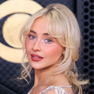 Sabrina Carpenter sur le tapis rouge de la 68ème cérémonie des Grammy Awards le dimanche 1er février 2026 à la Crypto.com Arena à Los Angeles, Californie. © PI via ZUMA Press Wire