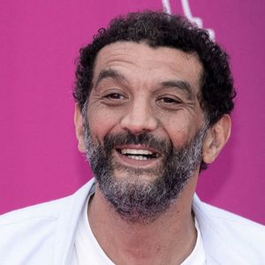 Ramzy Bedia assiste à la cérémonie d'ouverture du 7e Festival international de Canneseries, le 5 avril 2024 à Cannes, en France. Photo de David NIVIERE/ABACAPRESS.COM