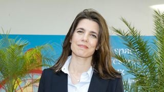 Charlotte Casiraghi mise sur la simplicité pour un rendez-vous incontournable, un homme très important pour elle mis à l'honneur