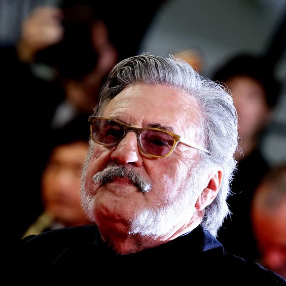 Daniel Auteuil - Montée des marches du film " L'objet du délit " lors du 79ème Festival International du Film de Cannes, le 22 mai 2026. © Jacovides-Moreau / Bestimage