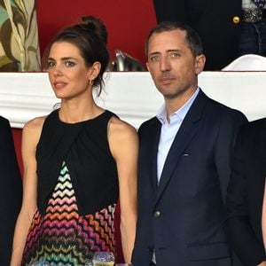 Charlotte Casiraghi et Gad Elmaleh - Soirée de cloture du 20ème Jumping International de Monte-Carlo au Port Hercule de Monaco à Monte-Carlo, le 27 juin 2015. La compétition célèbre cette année un double anniversaire : les 20 ans du Jumping et les 10 ans du Longines Global Champions Tour.