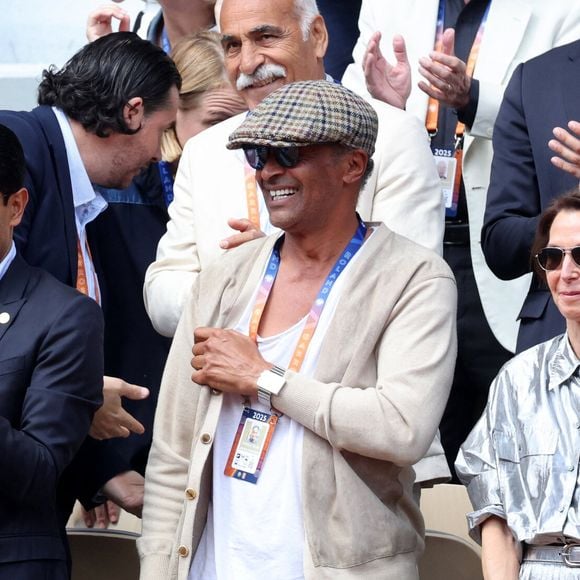 Nasser al-Khelaïfi (président du PSG) et Yannick Noah lors de la présentation du trophée de la Ligue des champions sur le court Philippe-Chatrier lors des internationaux de France de Tennis de Roland Garros 2025 (Jour 9), à Paris, France, le 2 juin 2025. © Jacovides-Moreau/Bestimage