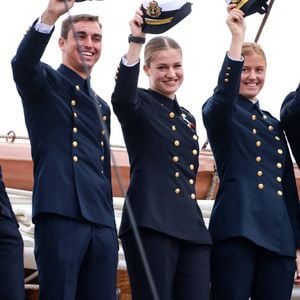 Le roi Felipe VI et la reine Letizia d'Espagne président les adieux du « Juan Sebastián de Elcano » avec l'Infante Leonor comme aspirante à Cadix - Crown Princess Leonor, Farewell ceremony on the occasion of the departure of the training ship ‘Juan Sebastián de Elcano’ in the port of Cadiz, Spain, 11 January 2025. ( DANA-No: 02576843 )