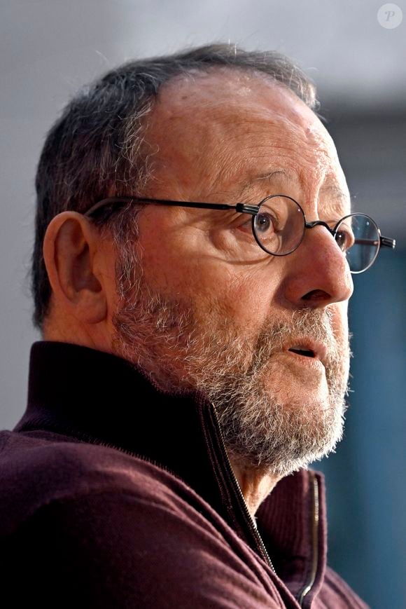 Dans quelques jours, l'acteur français s'envolera au Pays du Soleil Levant, une destination qu'il affectionne beaucoup.

Jean Reno, invité d'honneur du 10ème Festival international du Film de Comédie de Liège, le 5 novembre 2025.  

Photo : Photonews / Bestimage