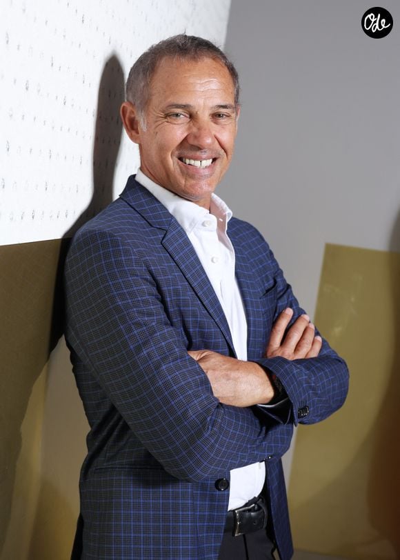 Exclusif - Paul Belmondo lors d'une séance photo au Festival du cinéma français et de la gastronomie d'Aix-les-Bains, le 6 juin 2025. 

© Denis Guignebourg/Bestimage