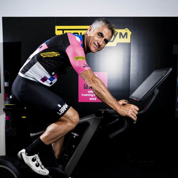 Présentation du vélo d'appartement Technogym Ride par Laurent Jalabert à Paris le 17 mai 2022. JB Autissier / Panoramic / Bestimage