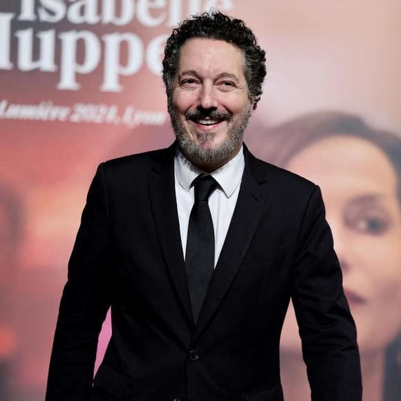 Guillaume Gallienne au photocall de la cérémonie de remise du prix lumière de la 16ème édition du Festival Lumière à l'Amphithéâtre - Centre de Congrès à Lyon, France, le 18 octobre 2024. © Dominique Jacovides/Bestimage