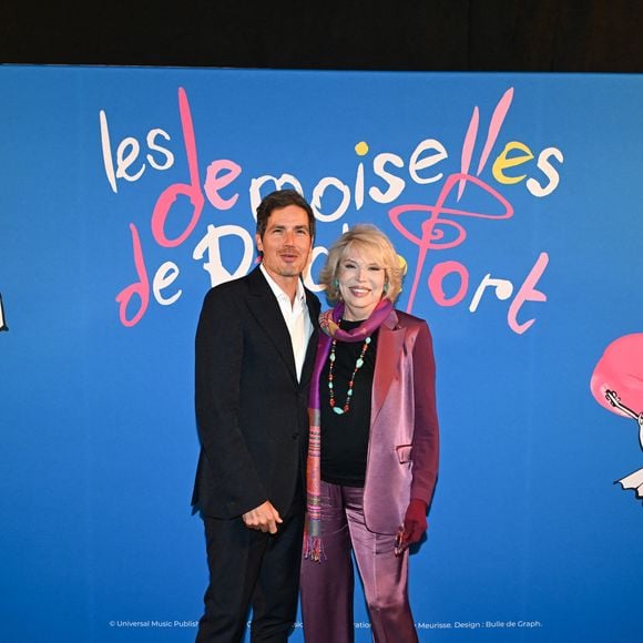 Exclusif - Mathieu Gallet, Amanda Lear - Première de la comédie musicale "Les Demoiselles de Rochefort" sur la scène du théâtre du Lido à Paris le 2 octobre 2025. @@LIONEL URMAN  / BESTIMAGE